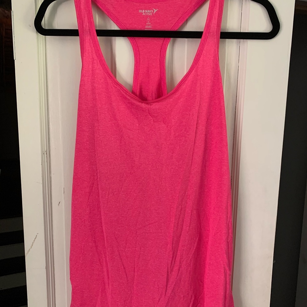 🍋 2/$20 Old Navy Tall length activewear Tank